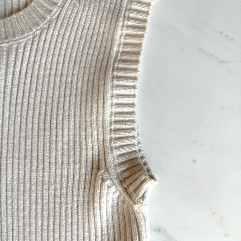 Zara knit Cropped Top Crew-Neck Muscle Sweater Vest Beige Ribbed Tank Top Size M - Picture 13 of 16